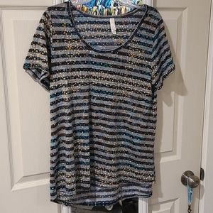 LuLaRoe classic tee L